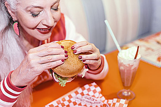 成年,女人,吃,汉堡包,20世纪50年代,用餐