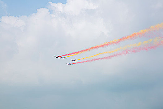 飞机航空表演