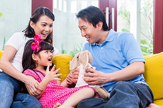 中國人,家庭,玩,女兒,沙發