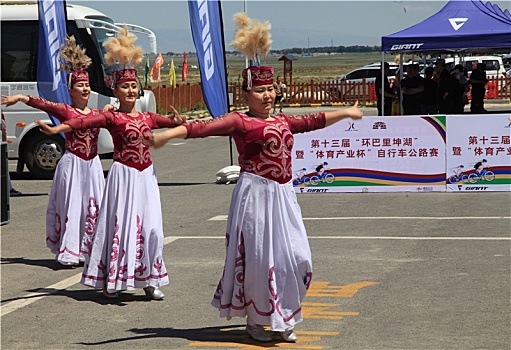新疆巴里坤,哈萨克族舞蹈