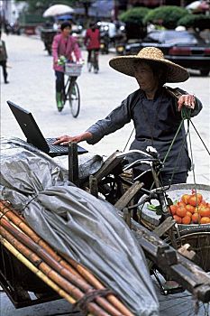 女人,中国人,笔记本电脑,市场,中国,亚洲