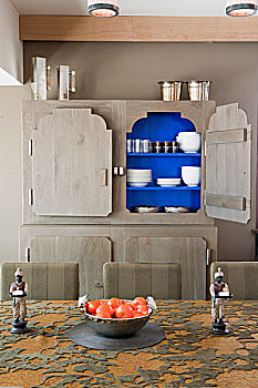 传统,木质,柜橱,鲜明,蓝色,涂绘,室内