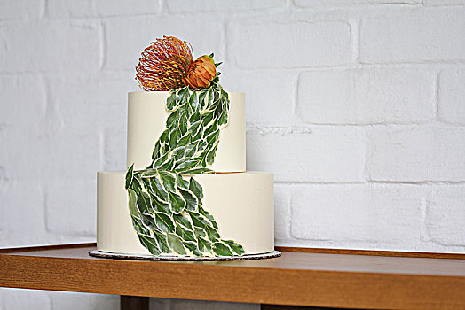特写,新鲜,蛋糕,花,桌上,白色,砖墙