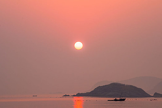 威海半月湾海上日出