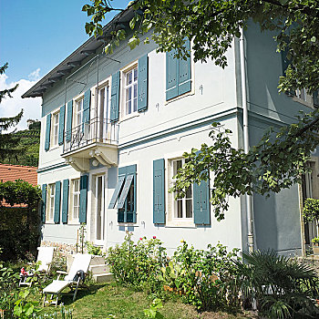 房子,蓝色,百叶窗,露台,花园