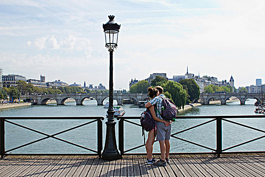 法国,巴黎,两个,年轻,爱人,艺术桥,夏天