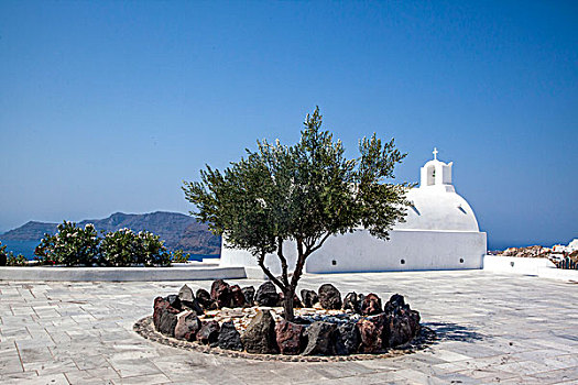 希腊圣托里尼伊亚岛屿山顶的民居