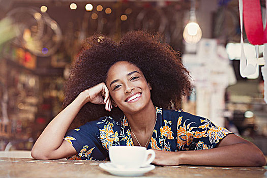 头像,微笑,女人,非洲式发型,喝咖啡,咖啡