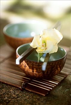 碗,筷子,花