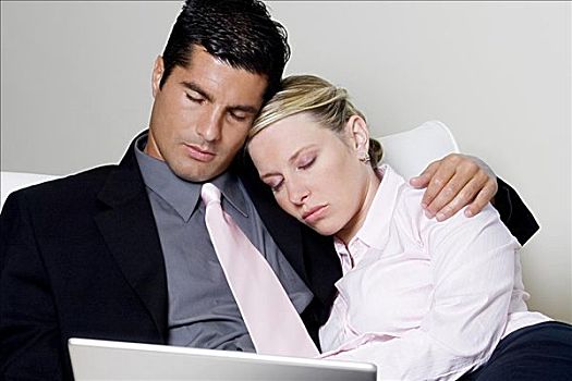 商务人士,职业女性,睡觉,正面,笔记本电脑