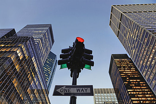仰视,写字楼,红绿灯,公园大道,曼哈顿,纽约,美国