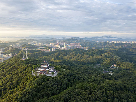 广东惠州市高榜山挂榜阁黎明时分航拍风光