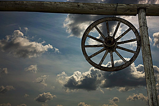 艾伯塔省,加拿大,马车车轮,老,栅栏