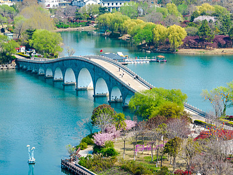 江苏东海,一湖春水,一幅美景