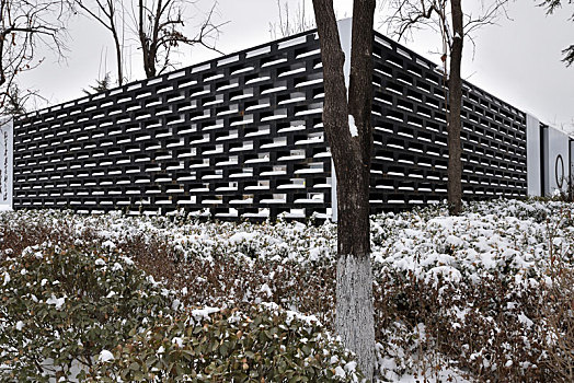 河北省石家庄市公园雪景