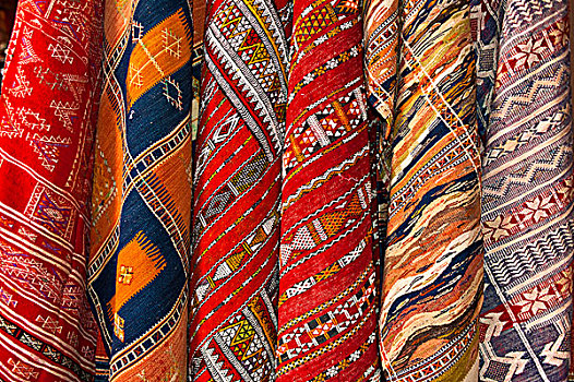 彩色,编织物,地毯,传统,图案,阿拉伯,人,销售,露天市场,集市,区域,玛拉喀什,摩洛哥,非洲