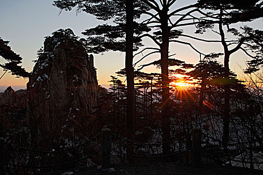 黄山始信峰日出