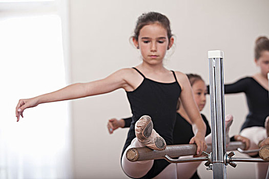 孩子,芭蕾舞女,练习,芭蕾舞学校