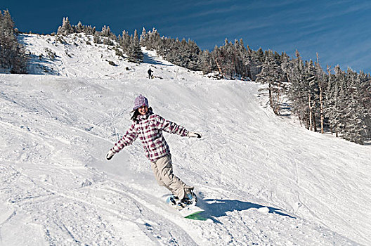 女青年,滑雪板,云杉,顶峰,佛蒙特州,美国