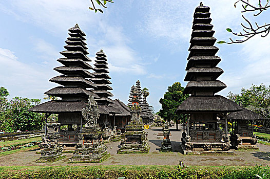 印度尼西亚,巴厘岛,皇家,庙宇,漂亮,花园,建造,17世纪,围绕,沟,水,屋顶,梅鲁,寺庙,世界遗产