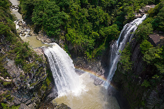 航拍莆田九鲤湖飞瀑景观