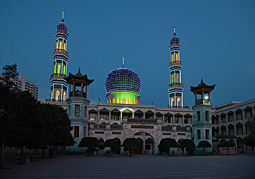 青海西宁市东关清真大寺夜景灯光