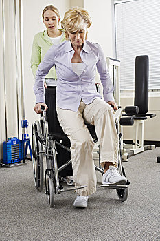理疗师,女人,轮椅