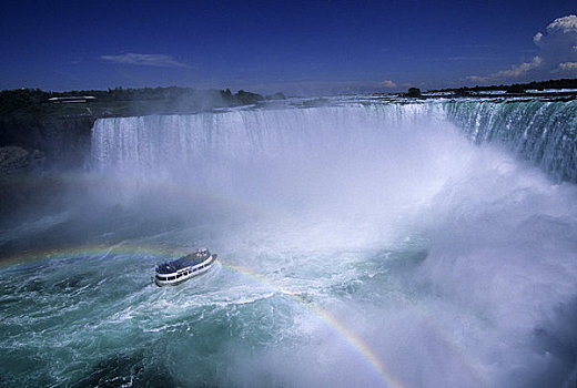 加拿大,安大略省,尼亚加拉瀑布,尼亚加拉河,马蹄铁瀑布,雾中少女号