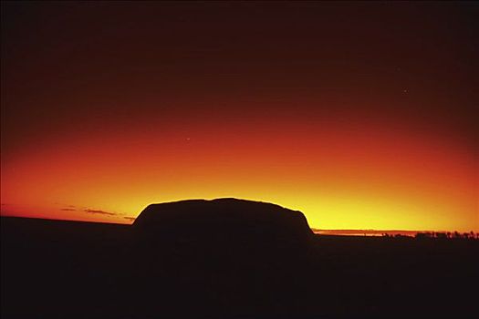 乌卢鲁巨石,艾尔斯巨石,日出,北领地州,澳大利亚