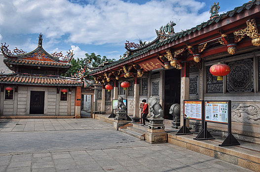 福建泉州晋江龙山寺