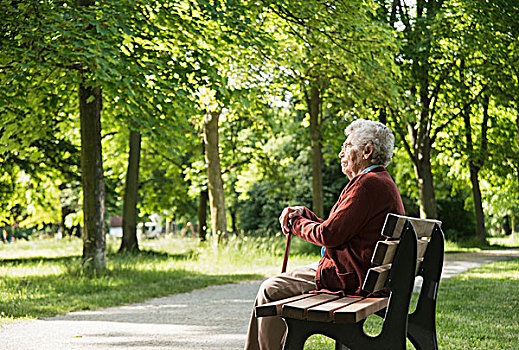 老年,女人,坐,公园长椅