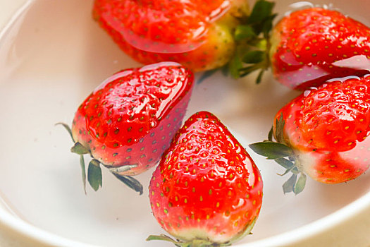洗草莓2