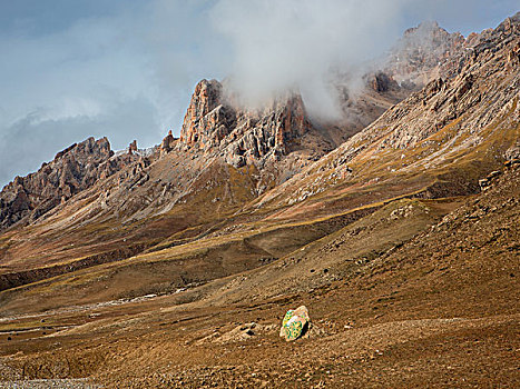 无限风光在险峰