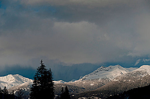云,上方,积雪,山,惠斯勒,不列颠哥伦比亚省,加拿大