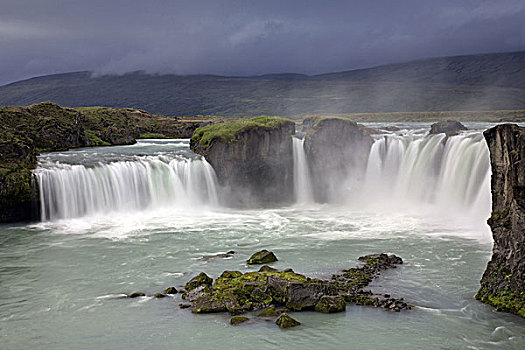 河,瀑布,神灵瀑布,石头,展示,冰岛