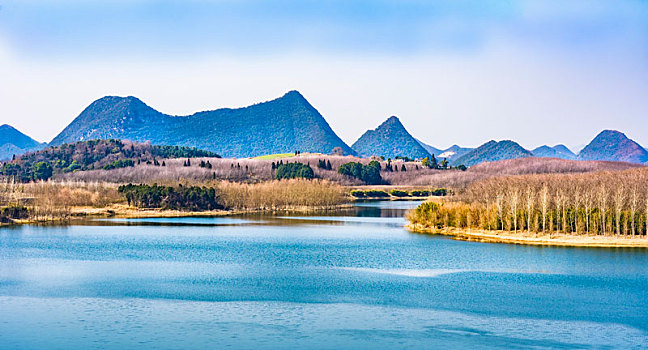 贵州红枫湖风光