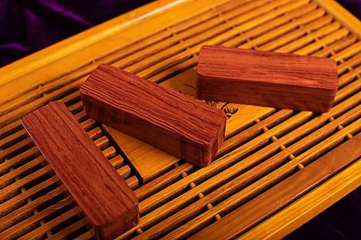 中国风的木制茶盒