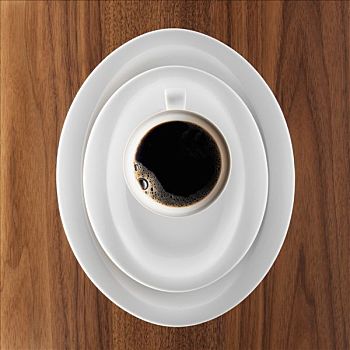 黑咖啡,木桌子