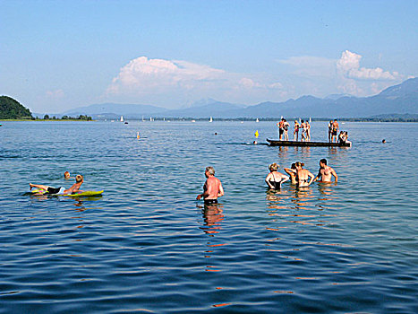人,游泳,基姆湖,湖,齐姆高,上巴伐利亚,巴伐利亚,德国,欧洲
