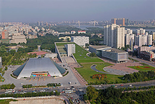 辽宁沈阳市图书馆科学宫广场