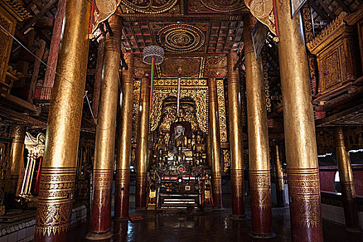 室内,佛教,寺院,金色,柱子,佛像,靠近,山村,钳,金三角,缅甸,亚洲