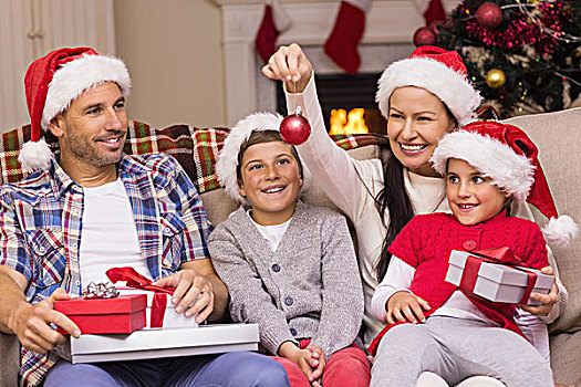 喜庆,家庭,穿,圣诞帽,沙发