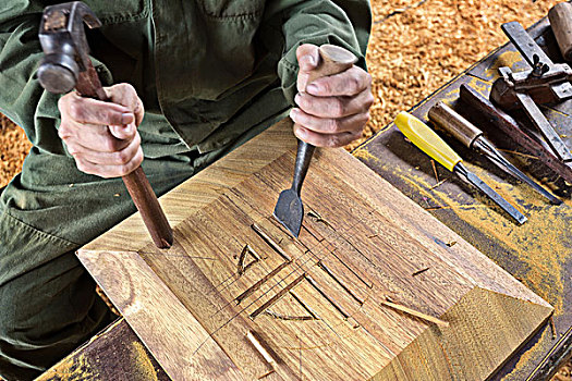木头,凿子,木匠,工具,锤子,拿着,工作,木质背景