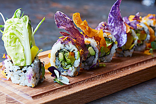 寿司,蔬菜,木盘,装饰,食用花卉,日本