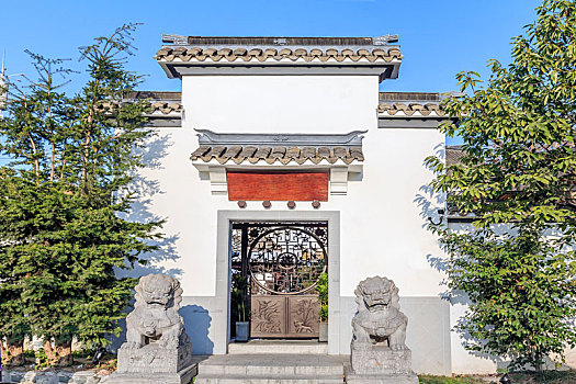 中式白墙灰瓦建筑,南京市长江观音景区