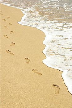 沙滩,脚印,走,靠近,泡沫,海洋,边缘