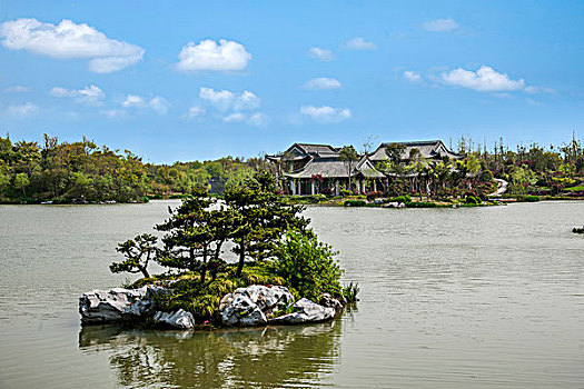 杨州瘦西湖湖上园林水榭