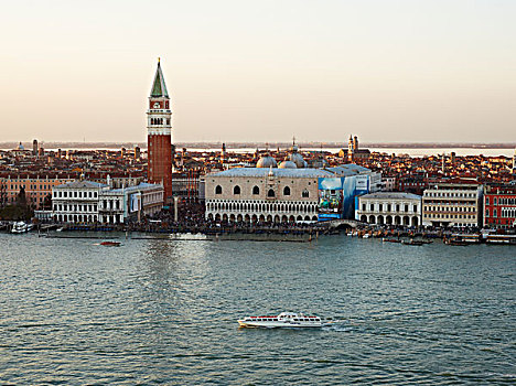 钟楼,总督宫,威尼斯,威尼托,意大利,欧洲