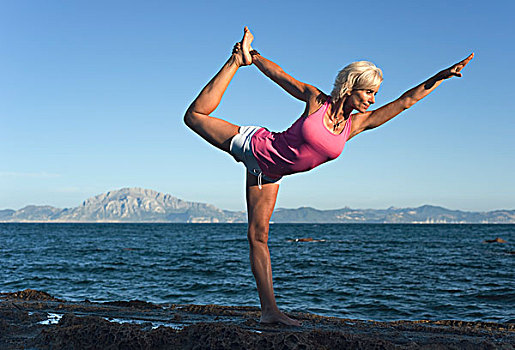 女人,瑜伽姿势,安达卢西亚,西班牙