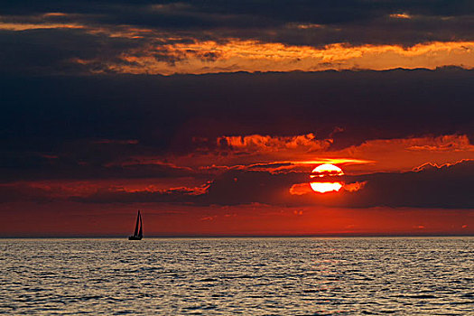日落,帆船,波罗的海,梅克伦堡前波莫瑞州,德国,欧洲